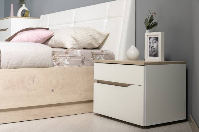 Мебель в спальню Муссон № 5 цвет белый/дуб эндгрейн элегантный/искусственная кожа белая, кровать с подъёмным механизмом 1600 Мебель в спальню Муссон № 5 цвет белый/дуб эндгрейн элегантный/искусственная кожа белая, кровать с подъёмным механизмом 1600