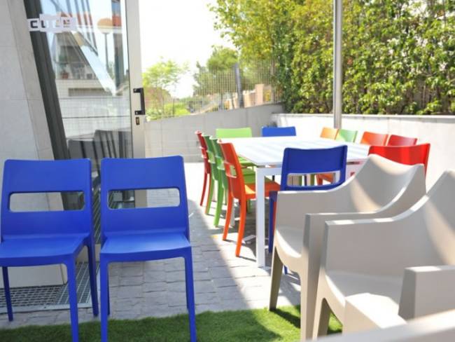 Стул пластиковый Sai зеленый 480х510х820 мм