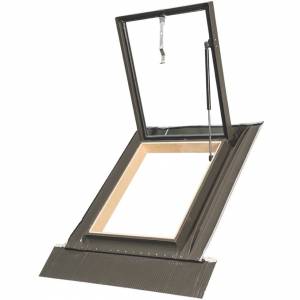 Мансардное окно FAKRO WGI, дерево 46х75 Мансардное окно FAKRO WGI, дерево 46х75