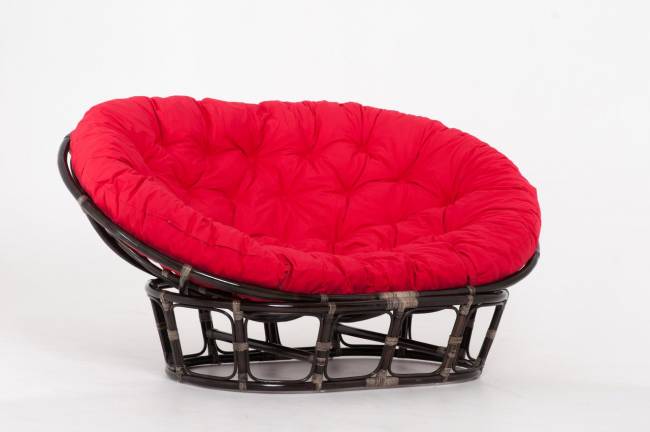 Кресло "MAMASAN" темный коньяк красная подушка Кресло "MAMASAN" темный коньяк красная подушка