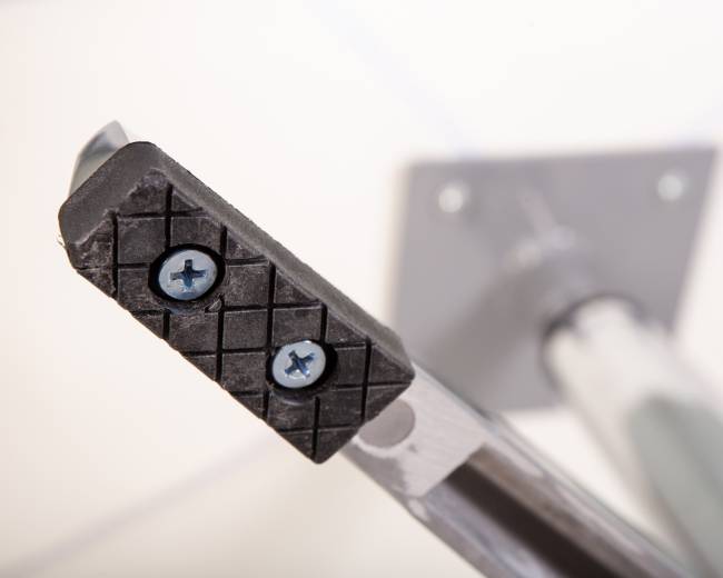 Кресло дизайнерское DOBRIN SWAN, белый кожзам P23, алюминиевое основание